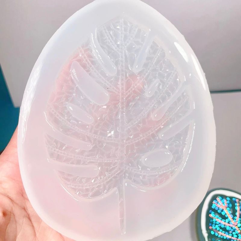 Handmade Diamond Leaf Ornament Resin Mold